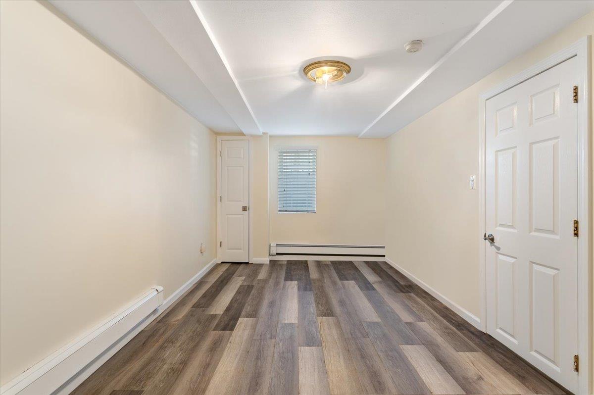 Dix Hills, New York 11746, United States, 2 Bedrooms Bedrooms, ,1 BathroomBathrooms,Residential,Active,78004