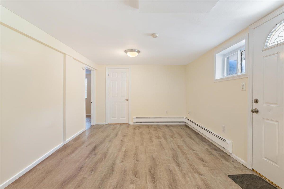 Dix Hills, New York 11746, United States, 2 Bedrooms Bedrooms, ,1 BathroomBathrooms,Residential,Active,78004