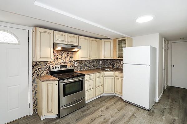 Dix Hills, New York 11746, United States, 2 Bedrooms Bedrooms, ,1 BathroomBathrooms,Residential,Active,78004