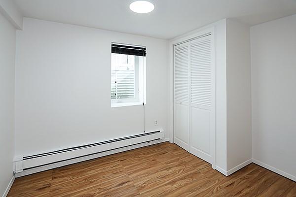 Dix Hills, New York 11746, United States, 2 Bedrooms Bedrooms, ,1 BathroomBathrooms,Residential,Active,78004