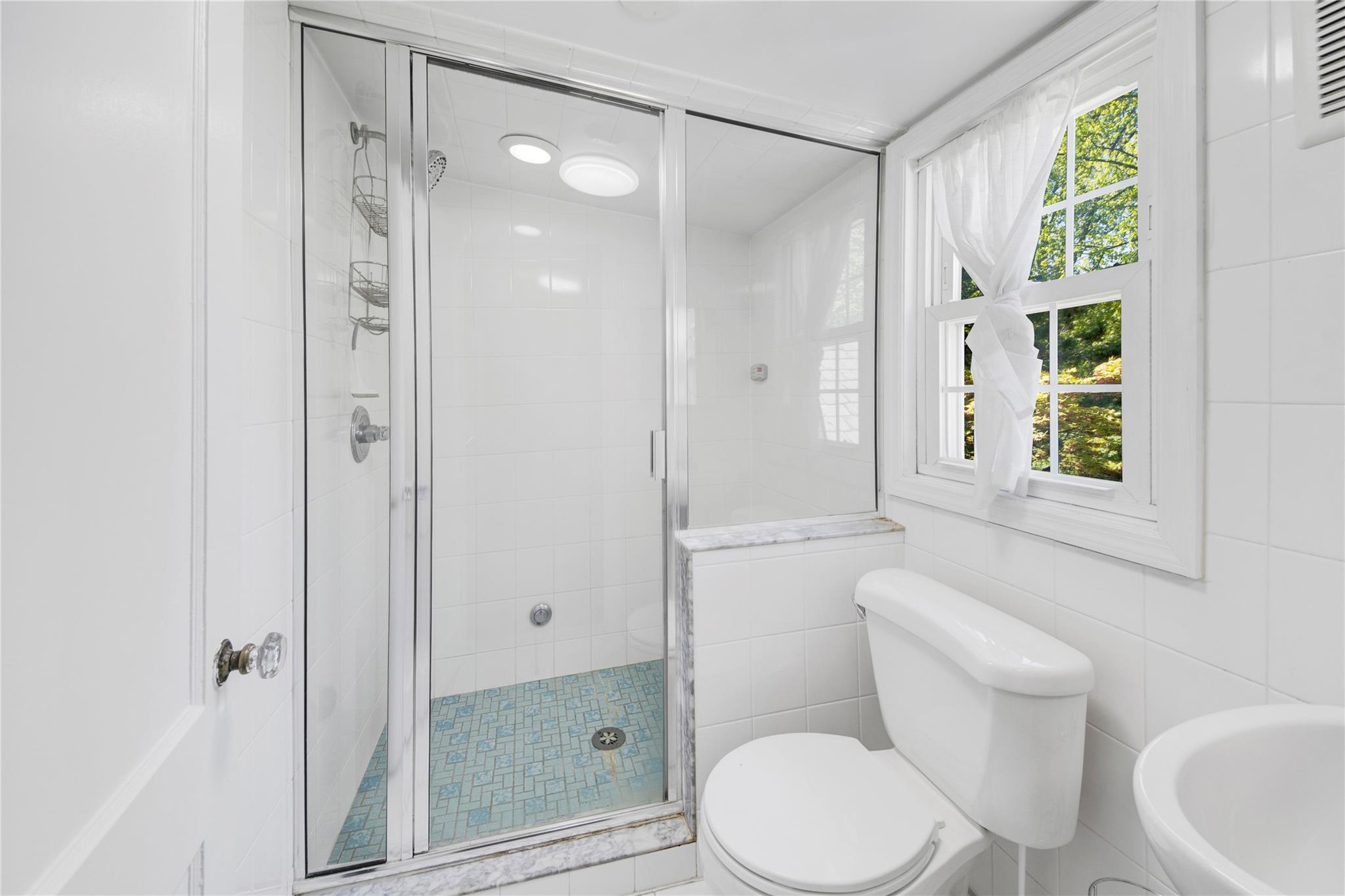 34 Longvue Avenue, New Rochelle, New York image 27