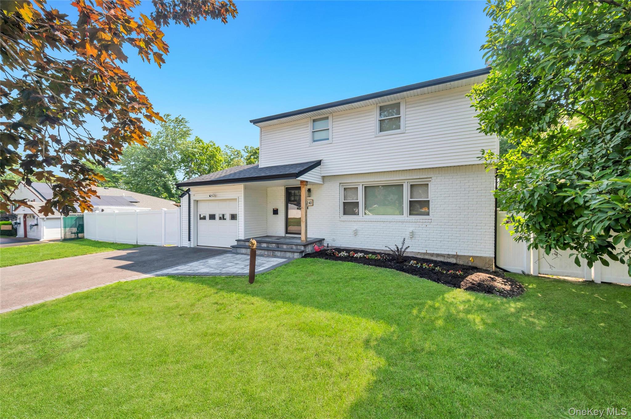 241 Tree Road