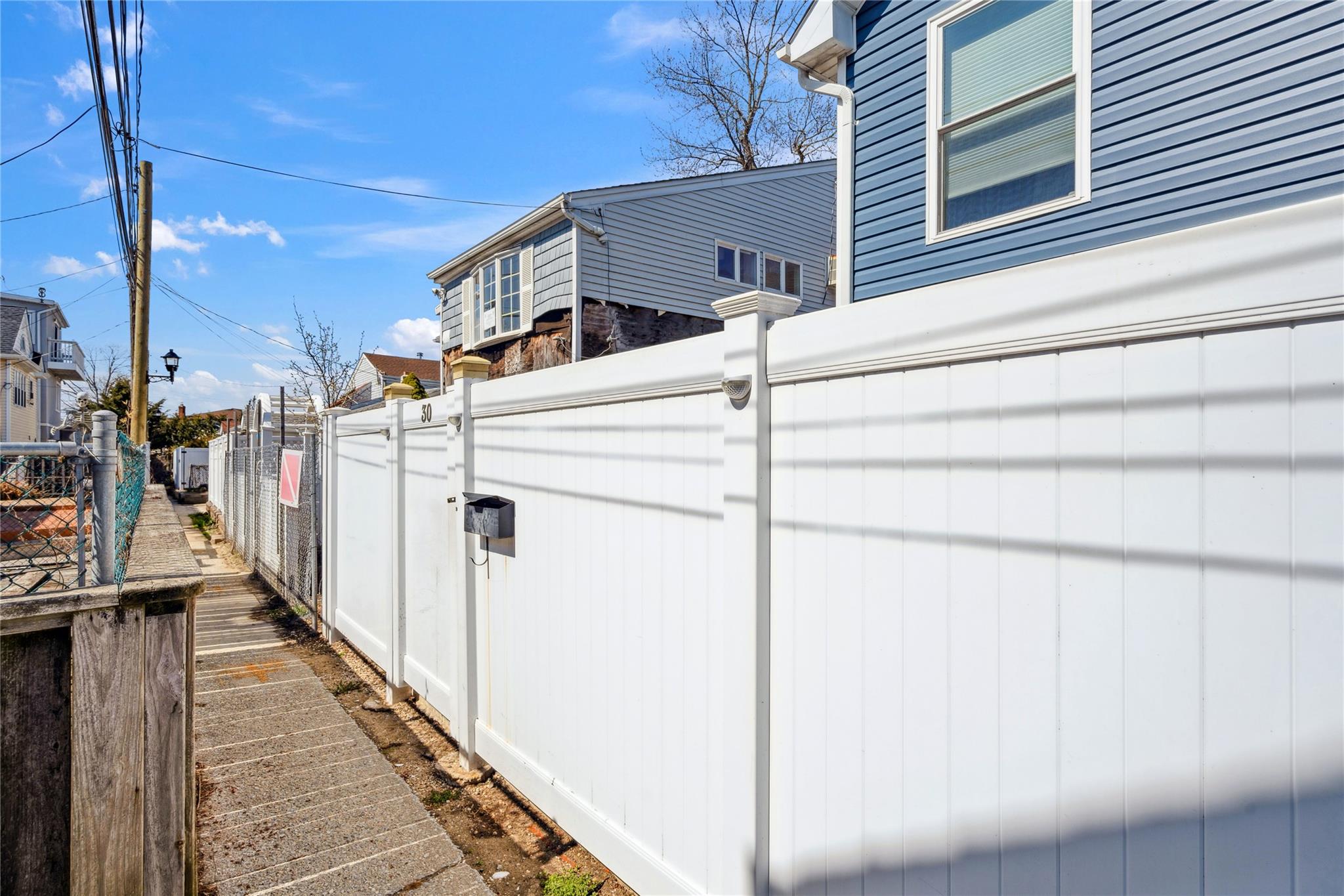 30 N Edwin Court, East Rockaway, New York image 3