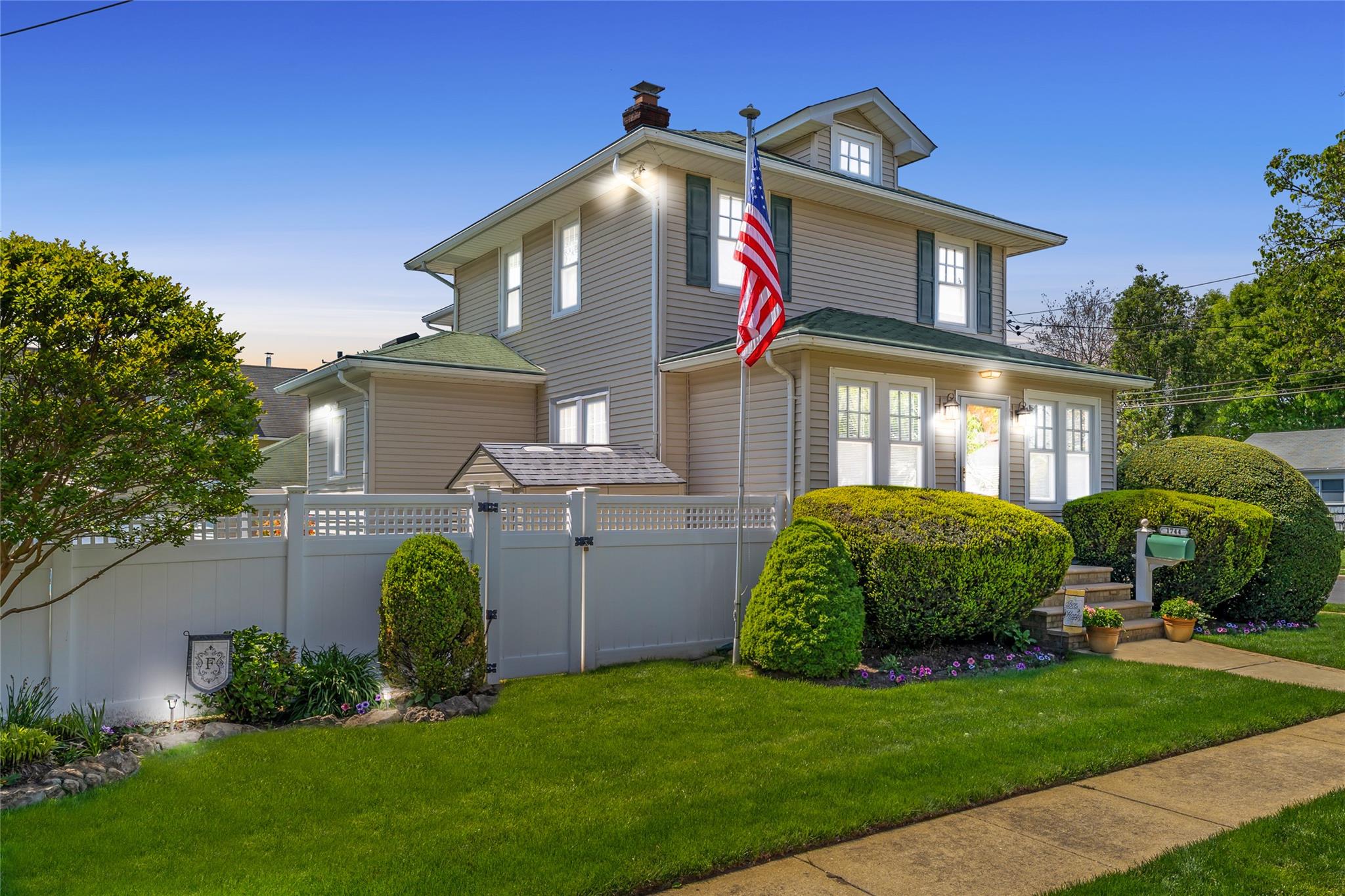 1744 Conway Street, Seaford, New York image 28