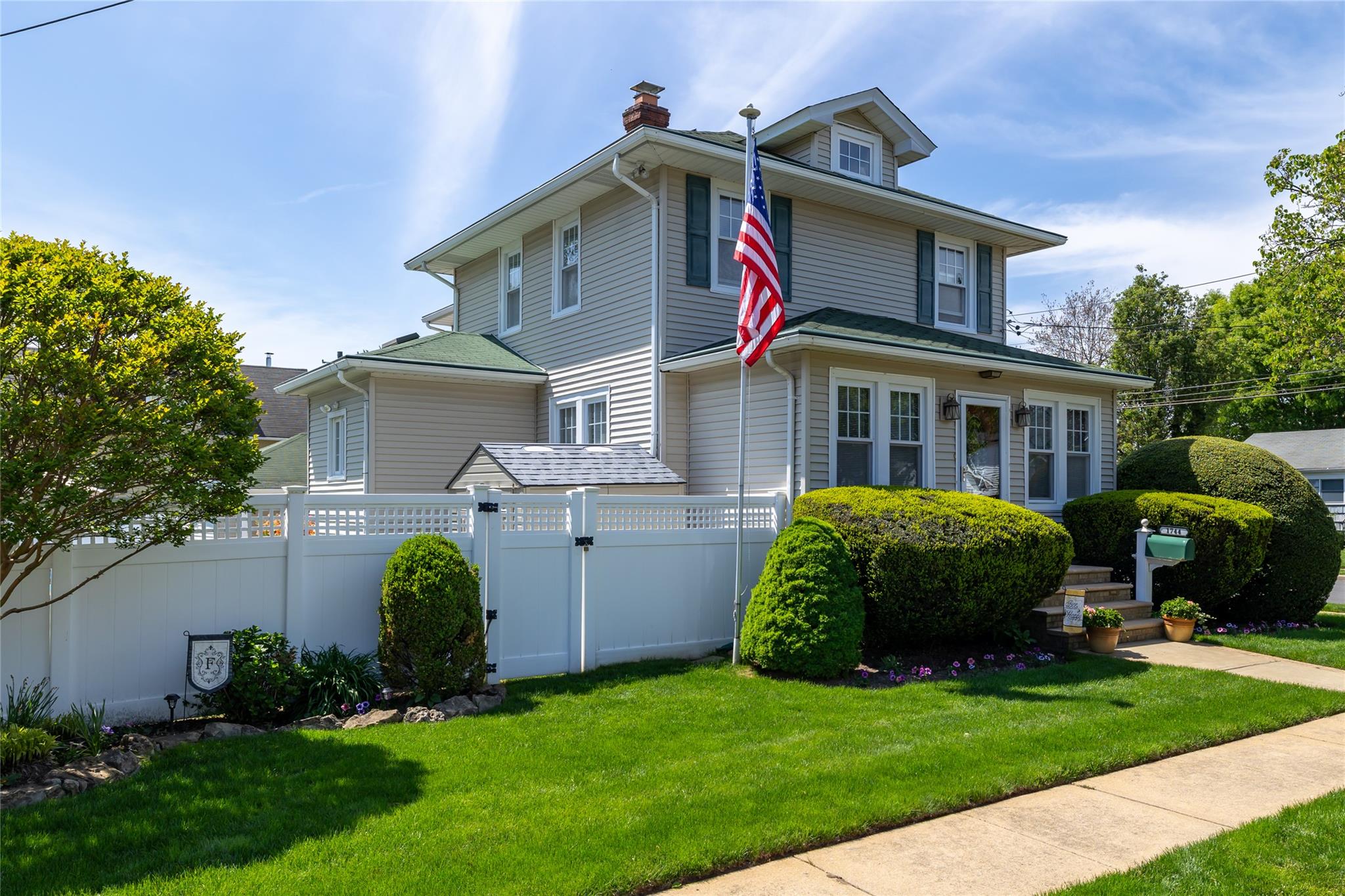 1744 Conway Street, Seaford, New York image 1