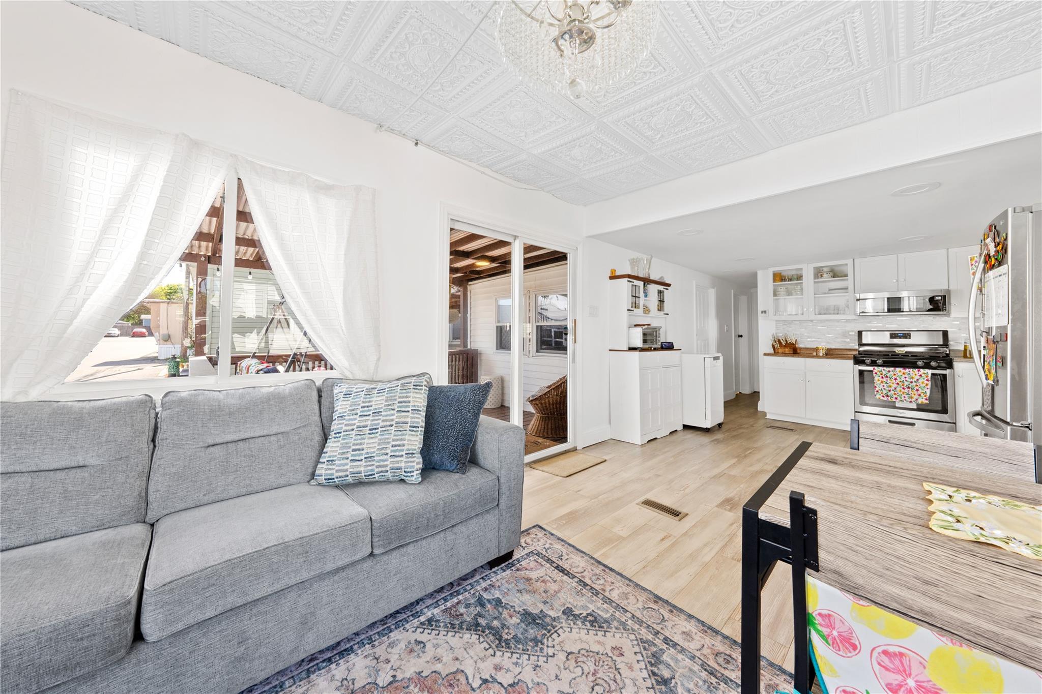 64 Lincoln Avenue Ave, Holbrook, New York image 4