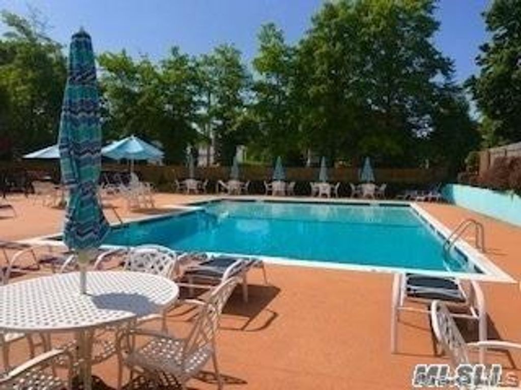 Photo of 62 Finch Lane #62, Islip, NY 11751 (MLS # 980875)