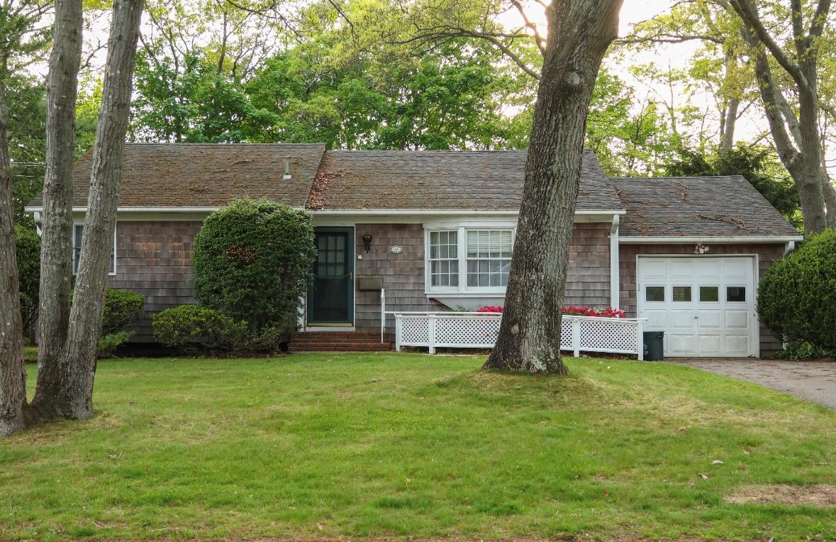 250 Swan Lake Drive, Patchogue, New York image 1