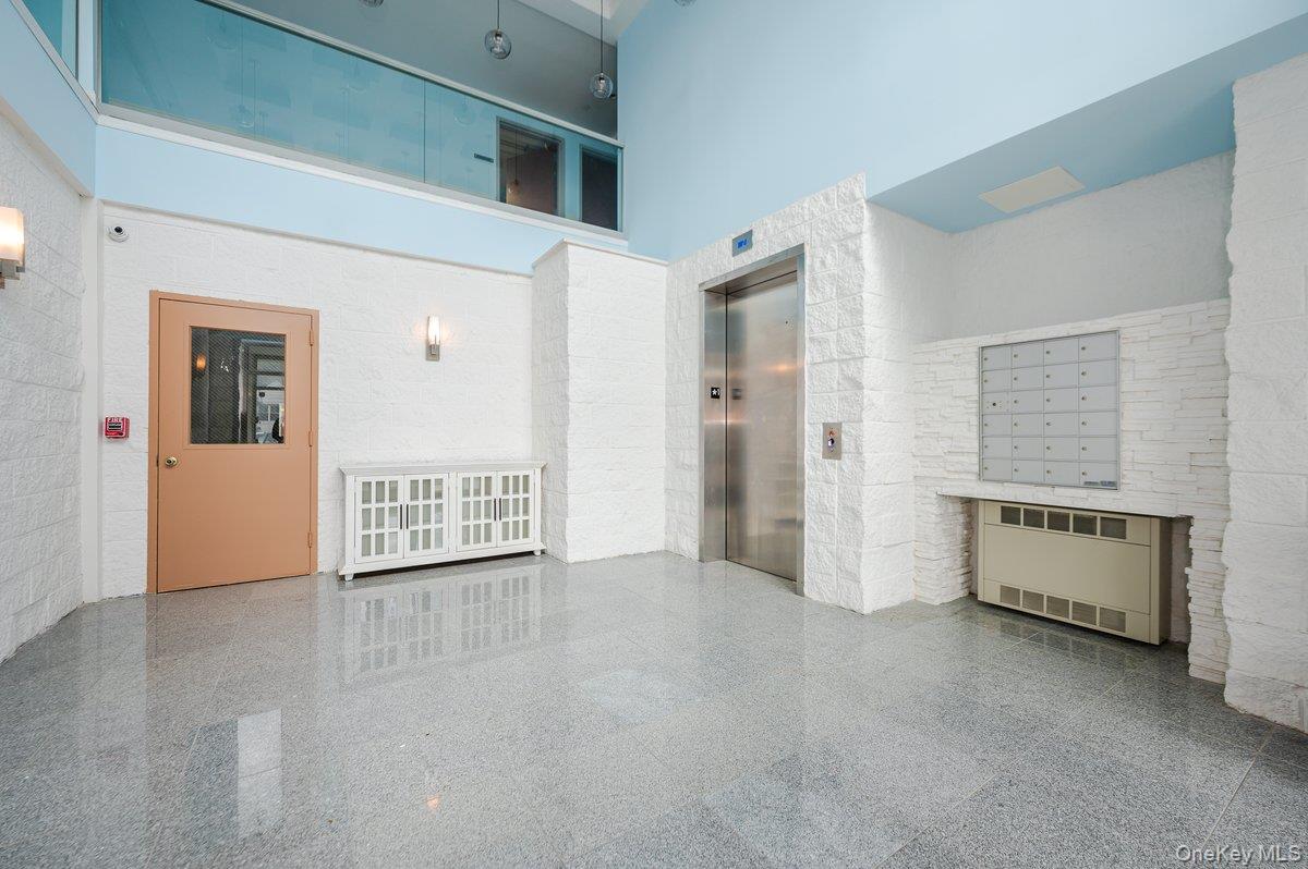 661 W Broadway 604