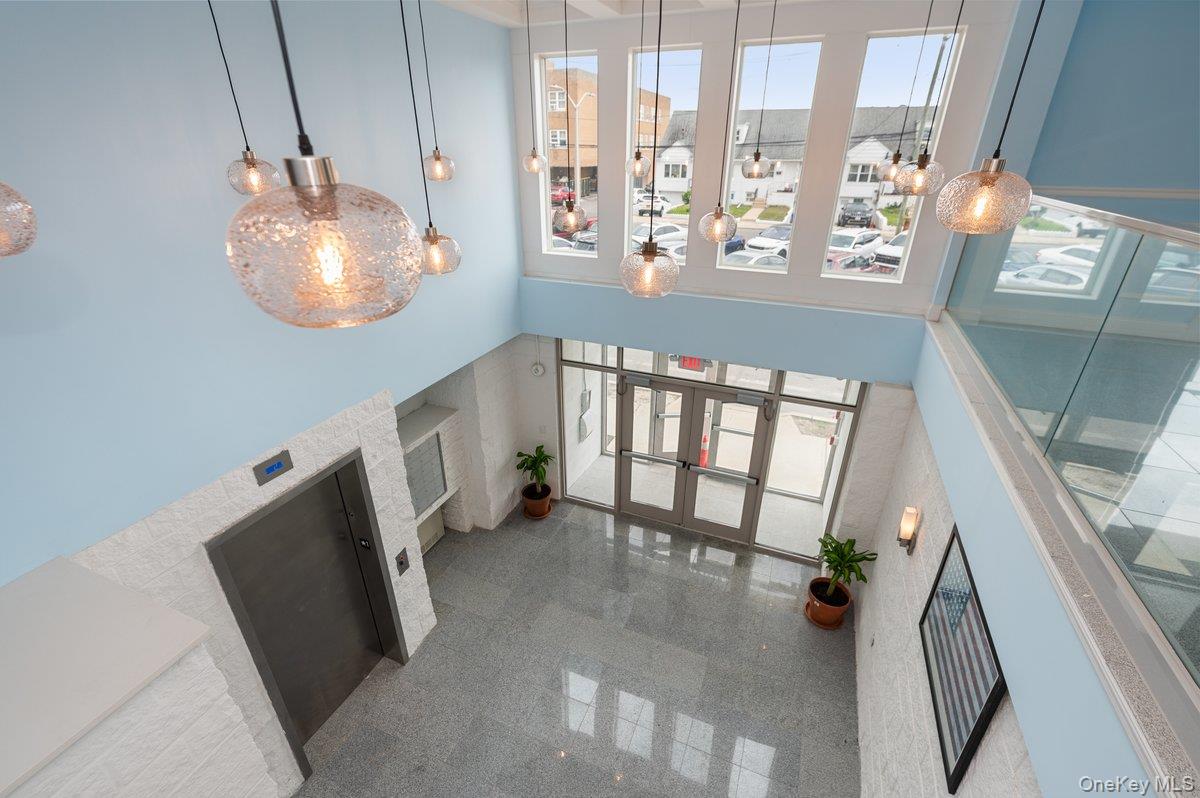 661 W Broadway 604