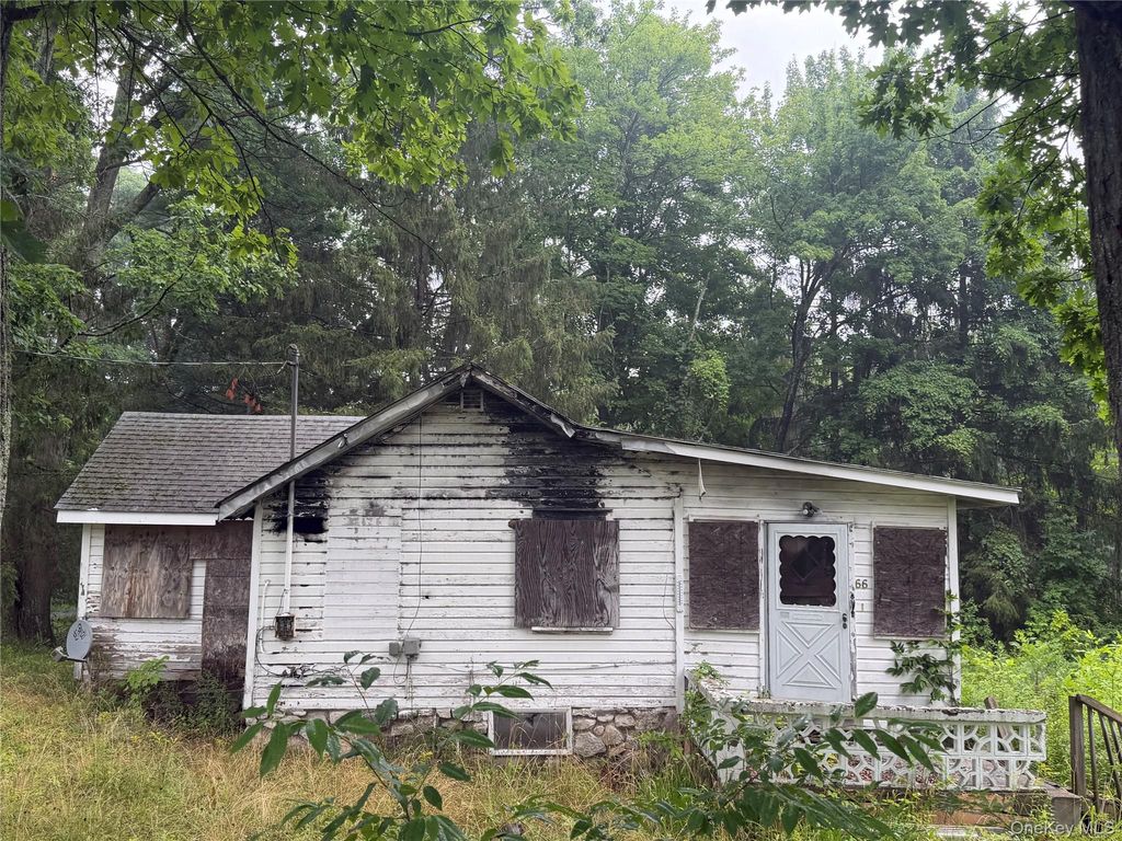 Photo of 66 Arbutus Trail, Wurtsboro, NY 12790 (MLS # 1027707)