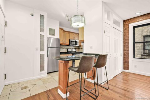 Homes For Sale - 21-28 35th St #2A<br/> Astoria, NY 11105