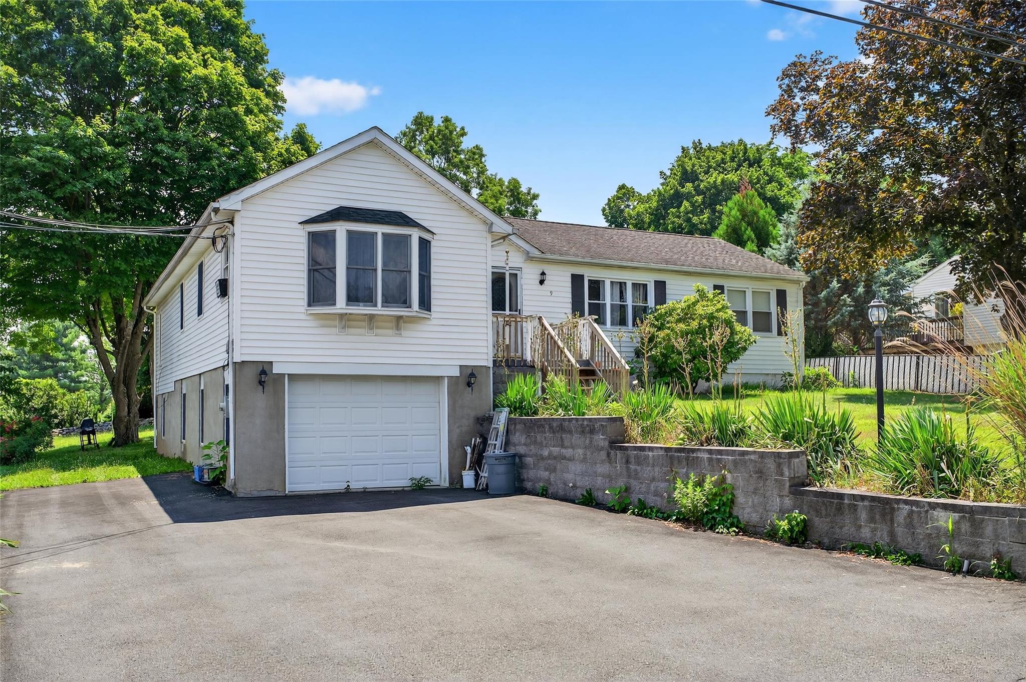 9 Woodland Road