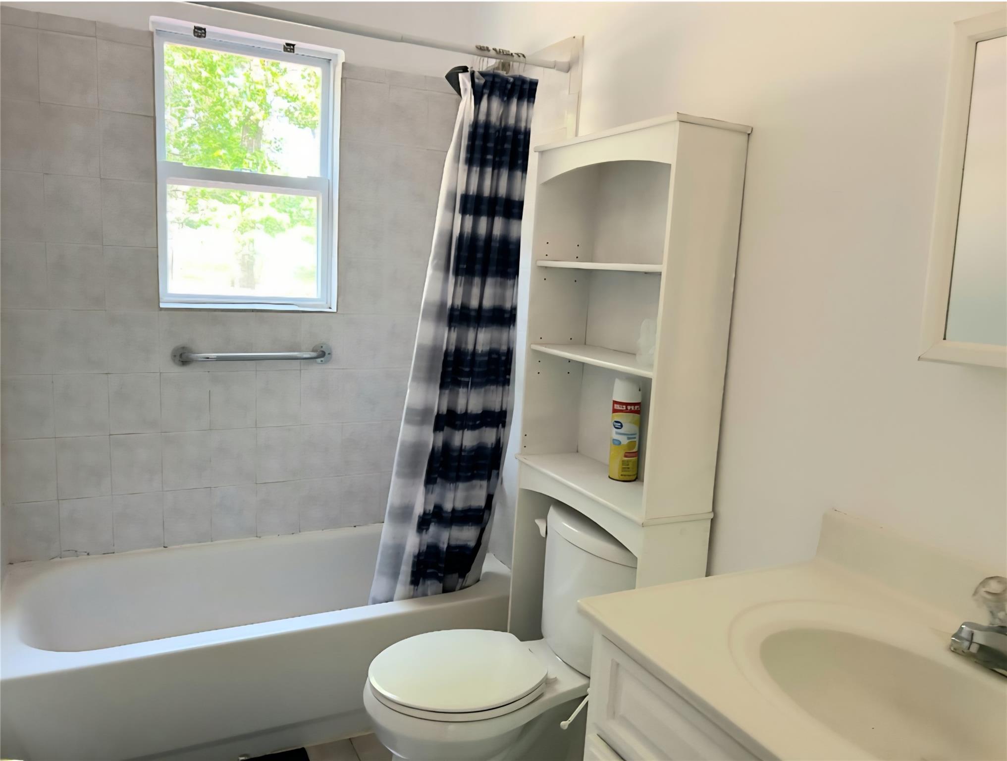 17 Erna Drive, Coram, New York image 15