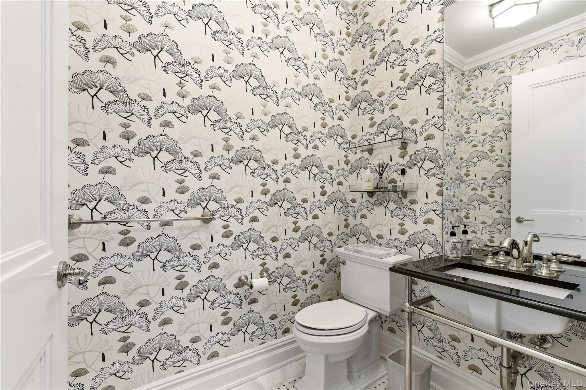 3000 Royal Court 3102