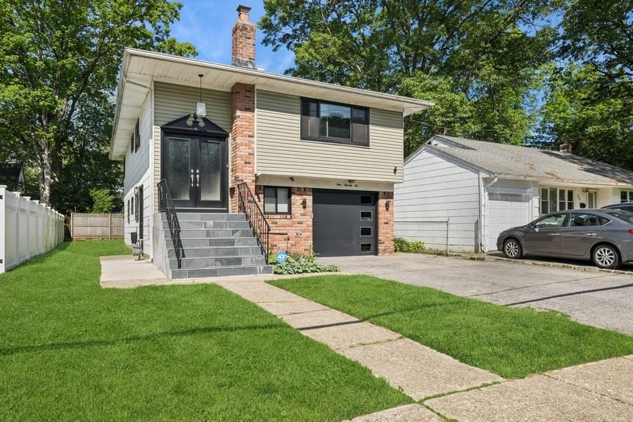 976 Erie Road, West Hempstead, New York image 1
