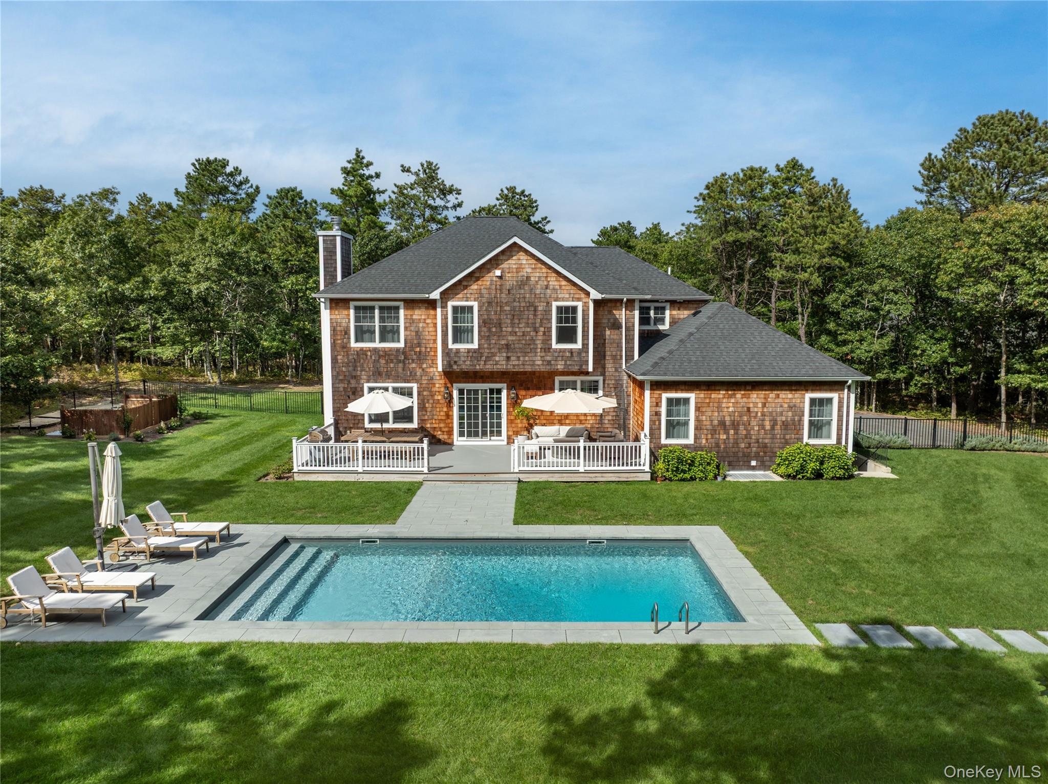 6 Clara Drive
