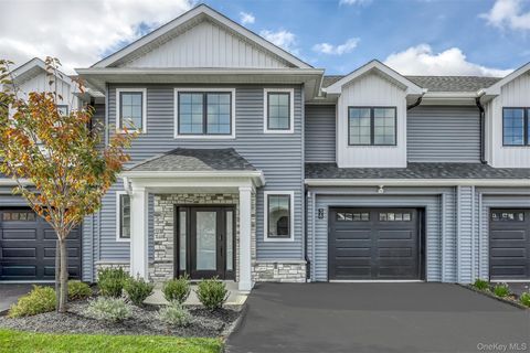 Photo of 38 Silverwood Circle, Suffern, NY 10901 (MLS # 926477) Photo of 38 Silverwood Circle, Suffern, NY 10901 (MLS # 926477)