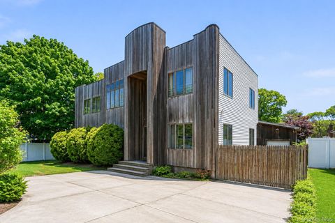 Photo of 46 Brushwood Drive, Shirley, NY 11967 (MLS # 1001013)