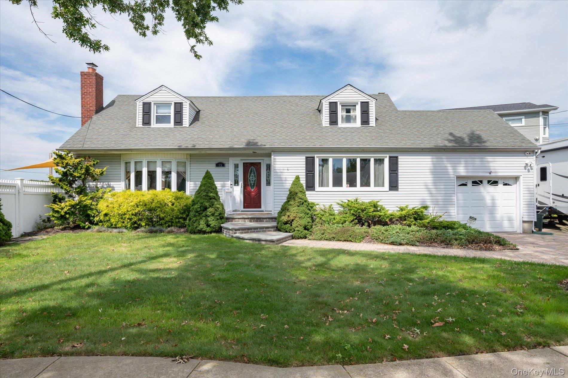 15 E Lincoln Avenue