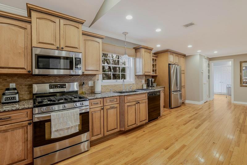 128 Sunny Hill Drive, East Norwich, New York image 9