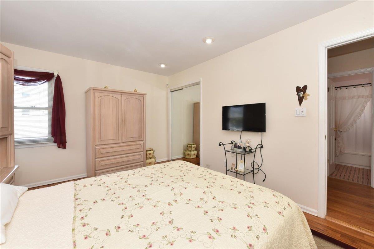 185 N 3rd Street, Bethpage, New York image 15
