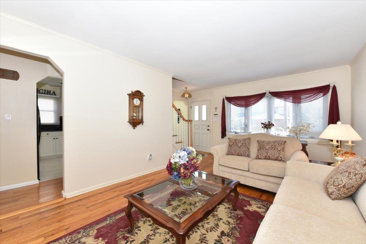 185 N 3rd Street, Bethpage, New York image 7