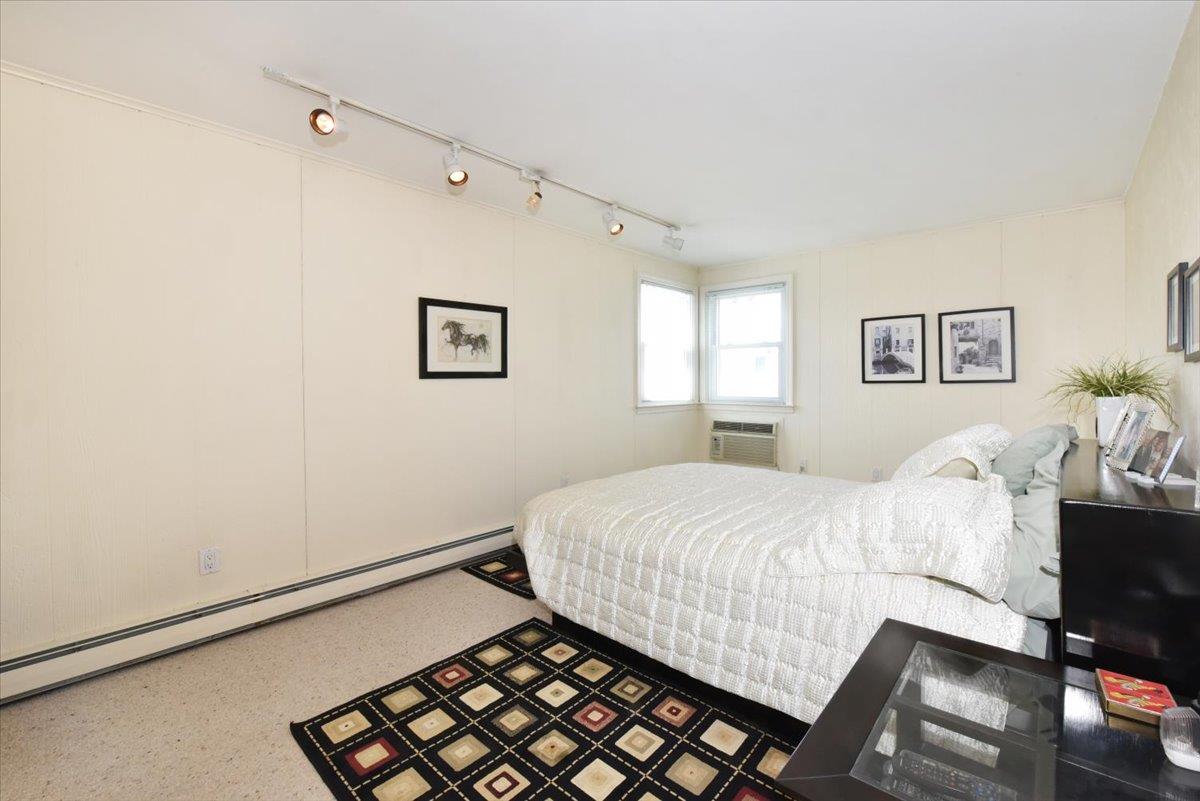 185 N 3rd Street, Bethpage, New York image 21