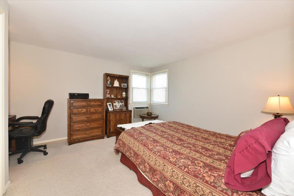 185 N 3rd Street, Bethpage, New York image 19