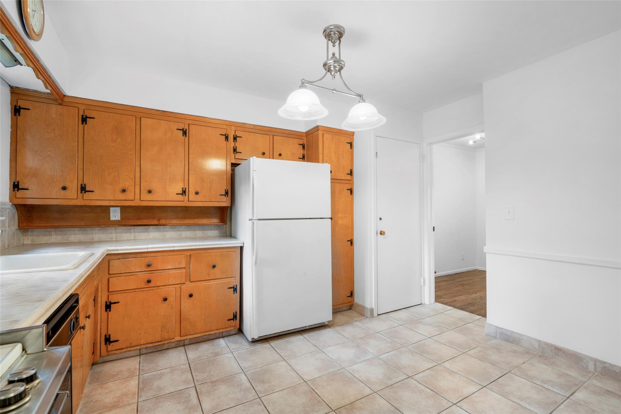 320 Stuart Drive, New Rochelle, New York image 8