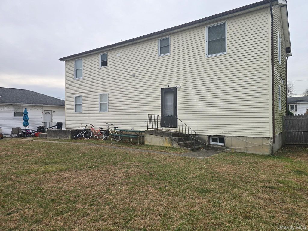 Photo of 1095 Pinebrook Court, West Hempstead, NY 11552 (MLS # 943344)