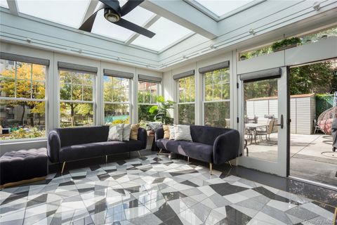 570 Bedford Avenue 1 Brooklyn NY 11249