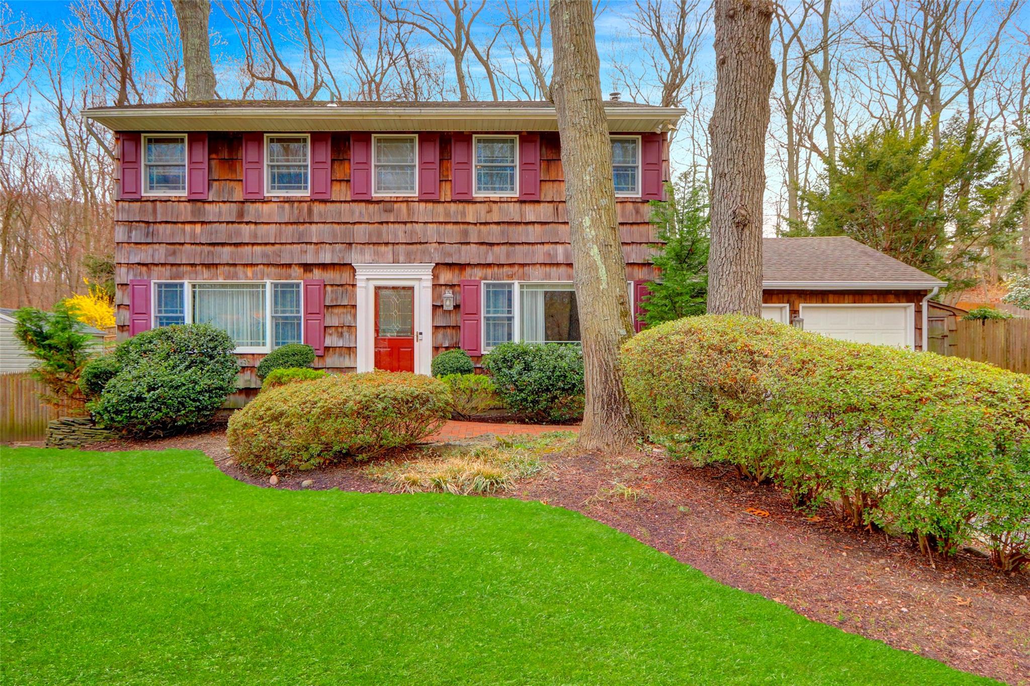 112 Norton Drive, East Northport, New York image 1