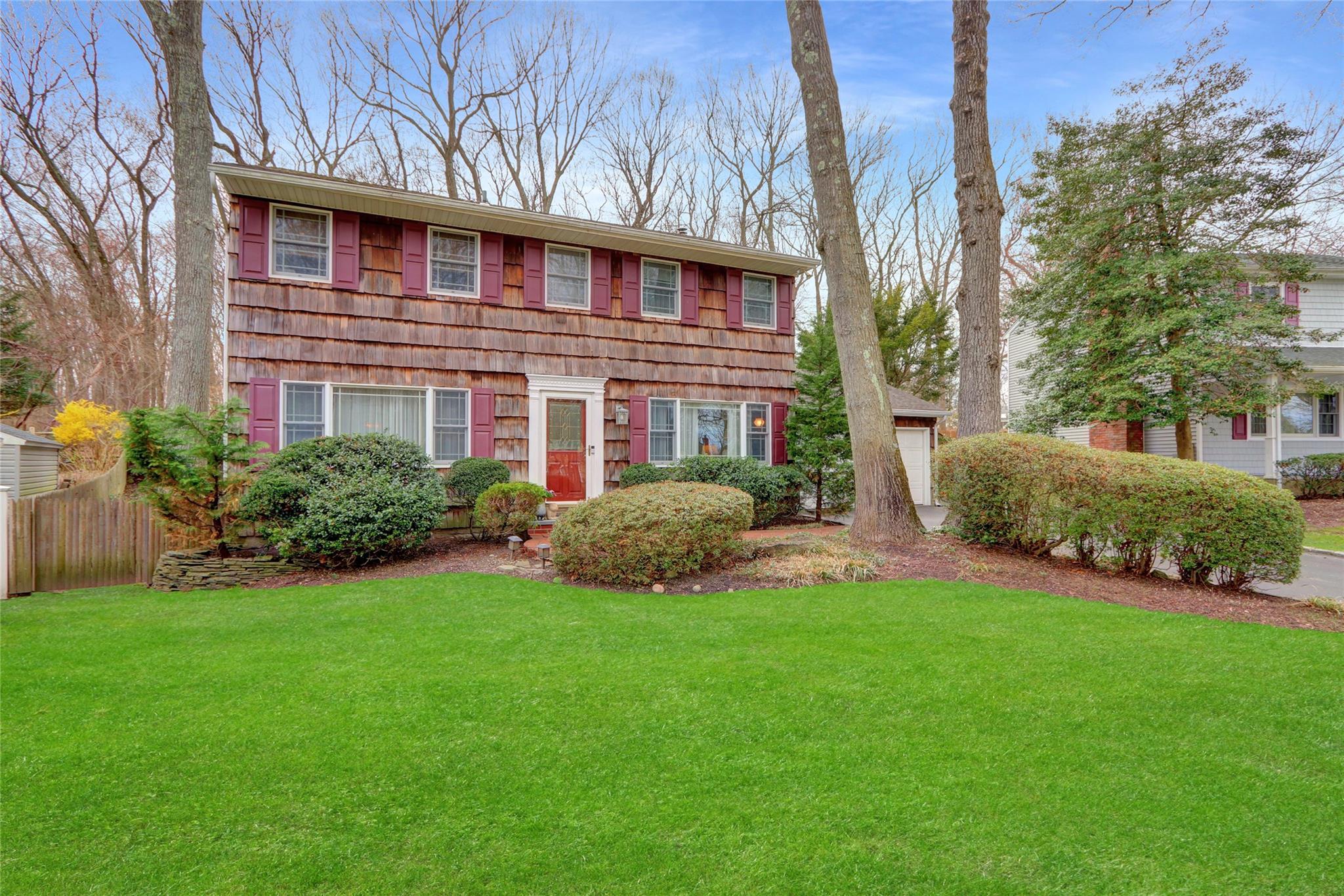 112 Norton Drive, East Northport, New York image 4