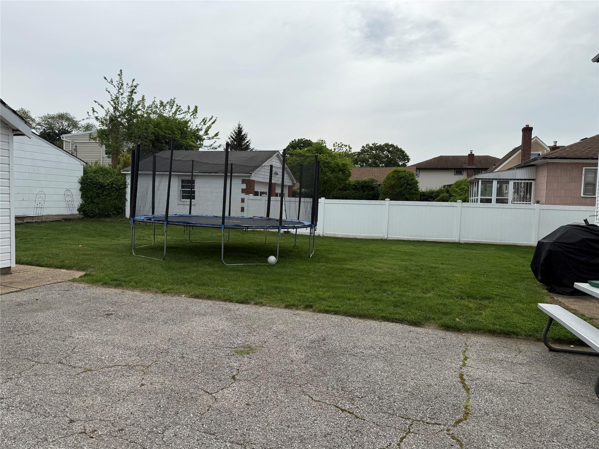 488 Coolidge Avenue, Rockville Centre, New York image 6