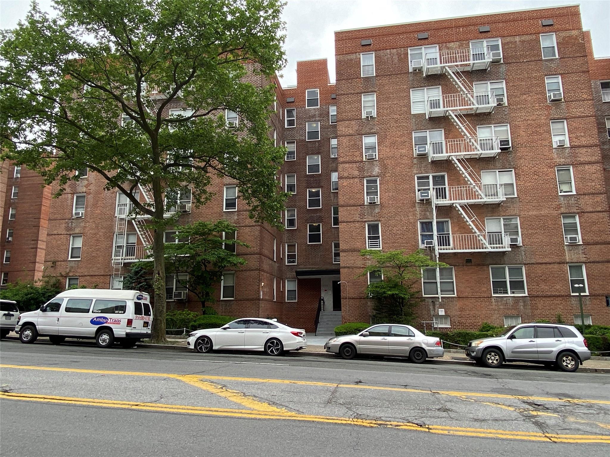 501 Riverdale Avenue #6L, Yonkers, New York image 1