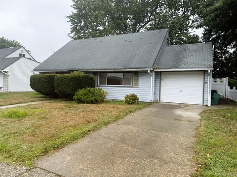 3157 Brixton Lane Levittown NY 11756