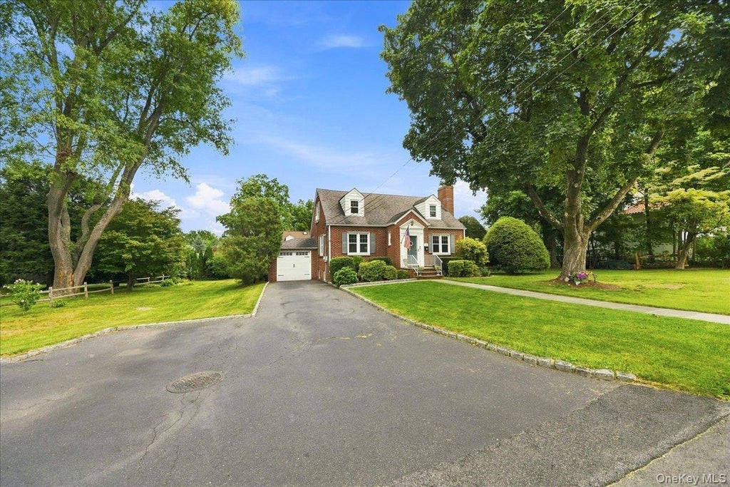 Photo of 332 Kelly Street, Hawthorne, NY 10532 (MLS # 1040332)