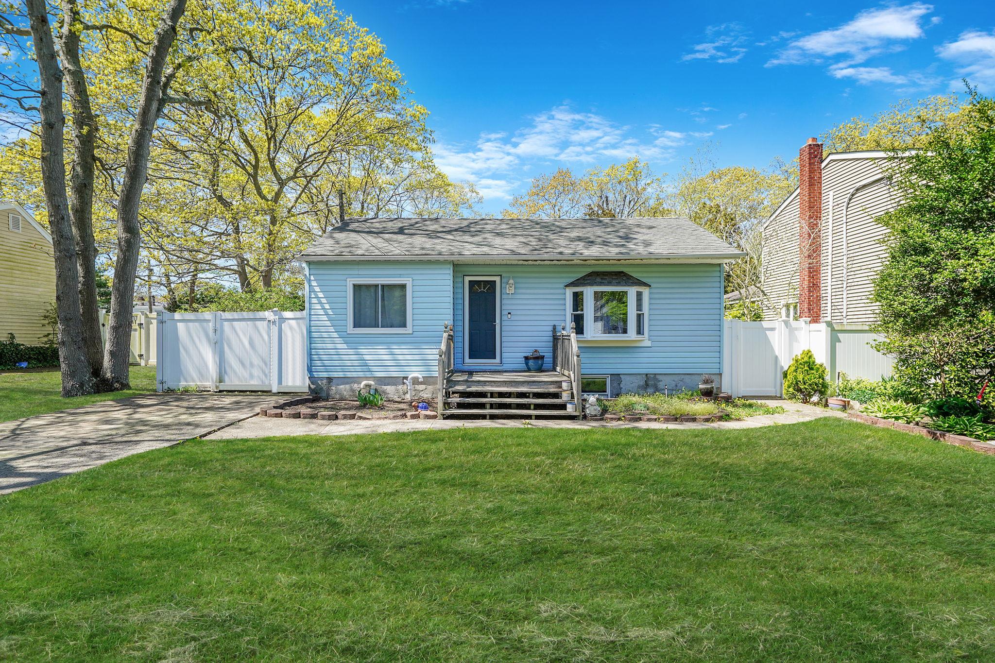 72 Wendy Drive, Farmingville, New York image 23