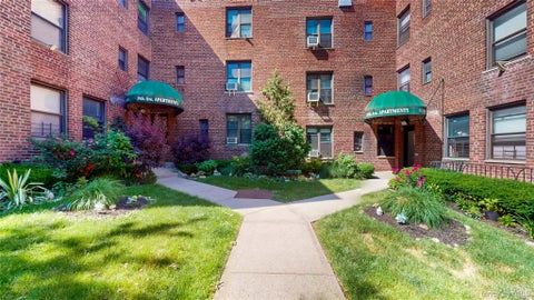 Homes For Sale - 52-21 39th Road #2A<br/> Woodside, NY 11377
