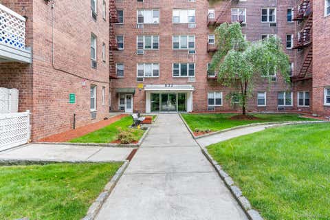Homes For Sale - 632 Palmer Road #8G<br/> Yonkers, NY 10701