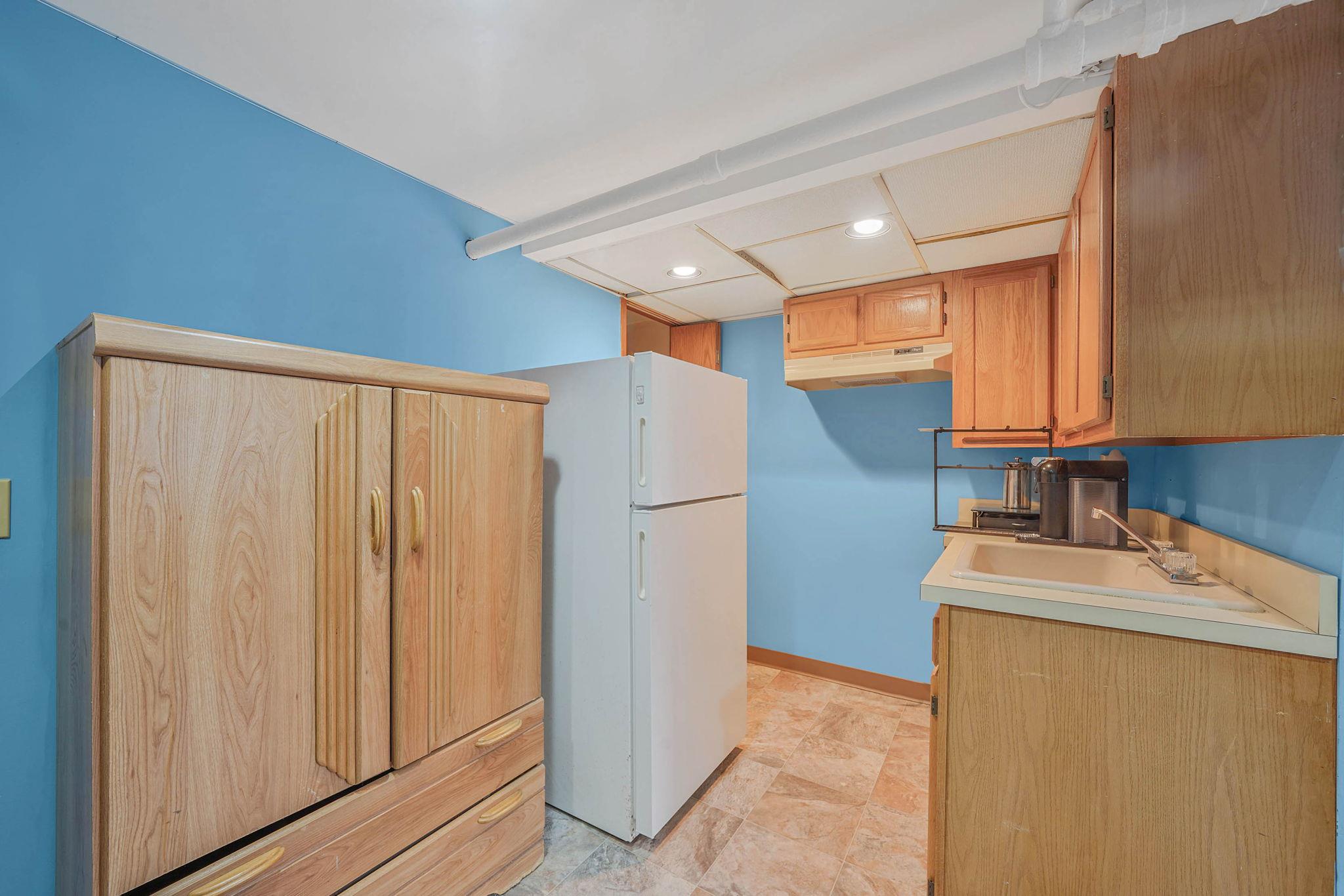 60-51 71st Street, Maspeth, New York image 17