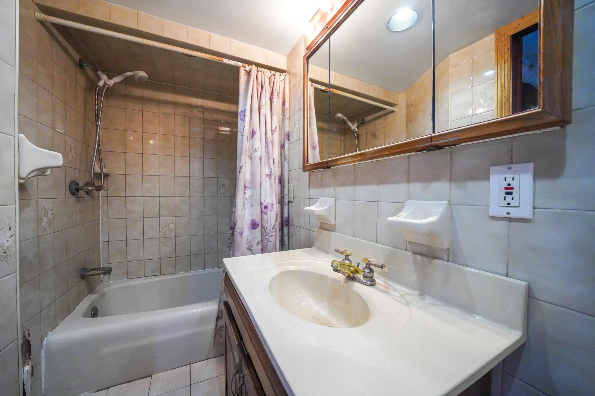 60-51 71st Street, Maspeth, New York image 20