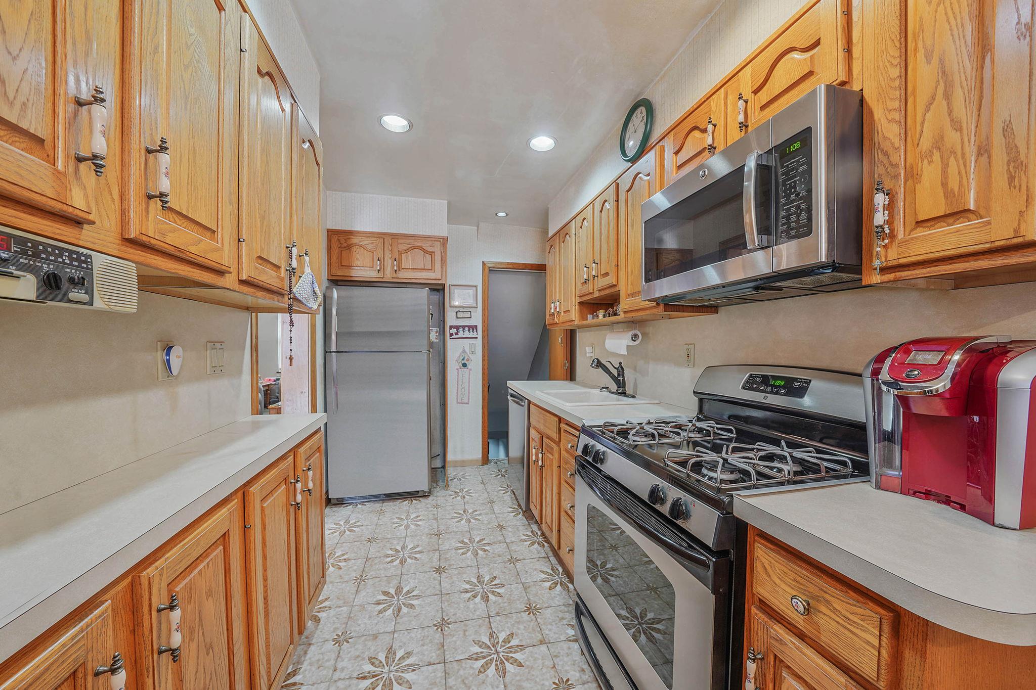 60-51 71st Street, Maspeth, New York image 7