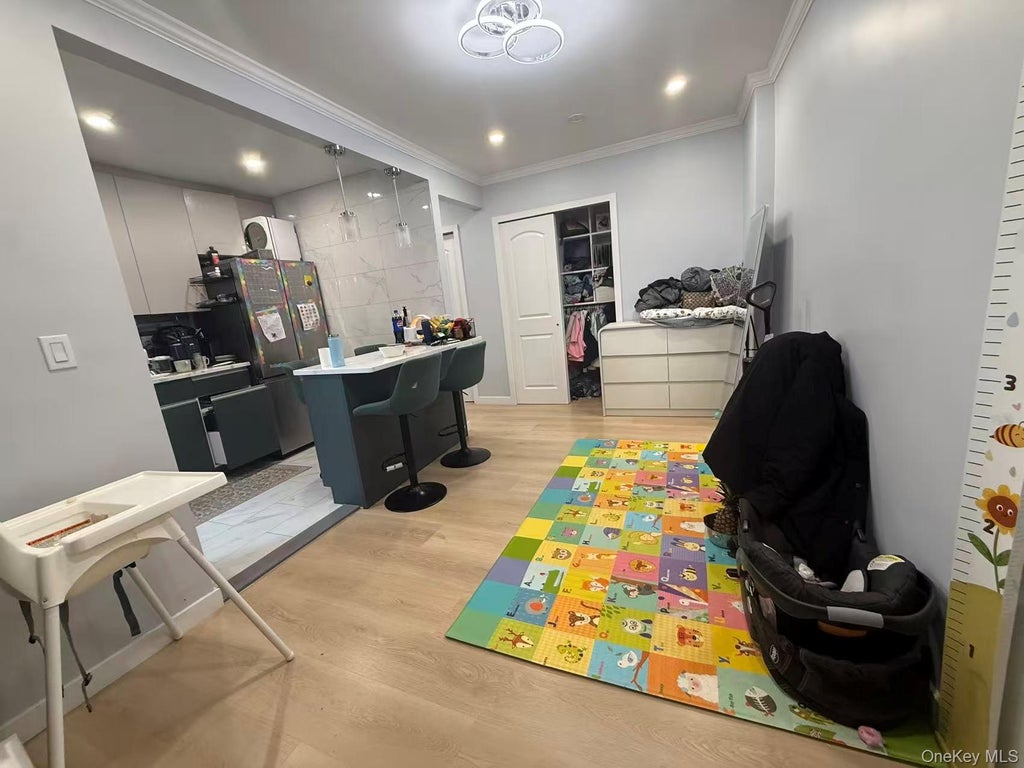 Photo of 73-63 Bell Blvd Blvd #5K, Bayside, NY 11364 (MLS # 1049047)