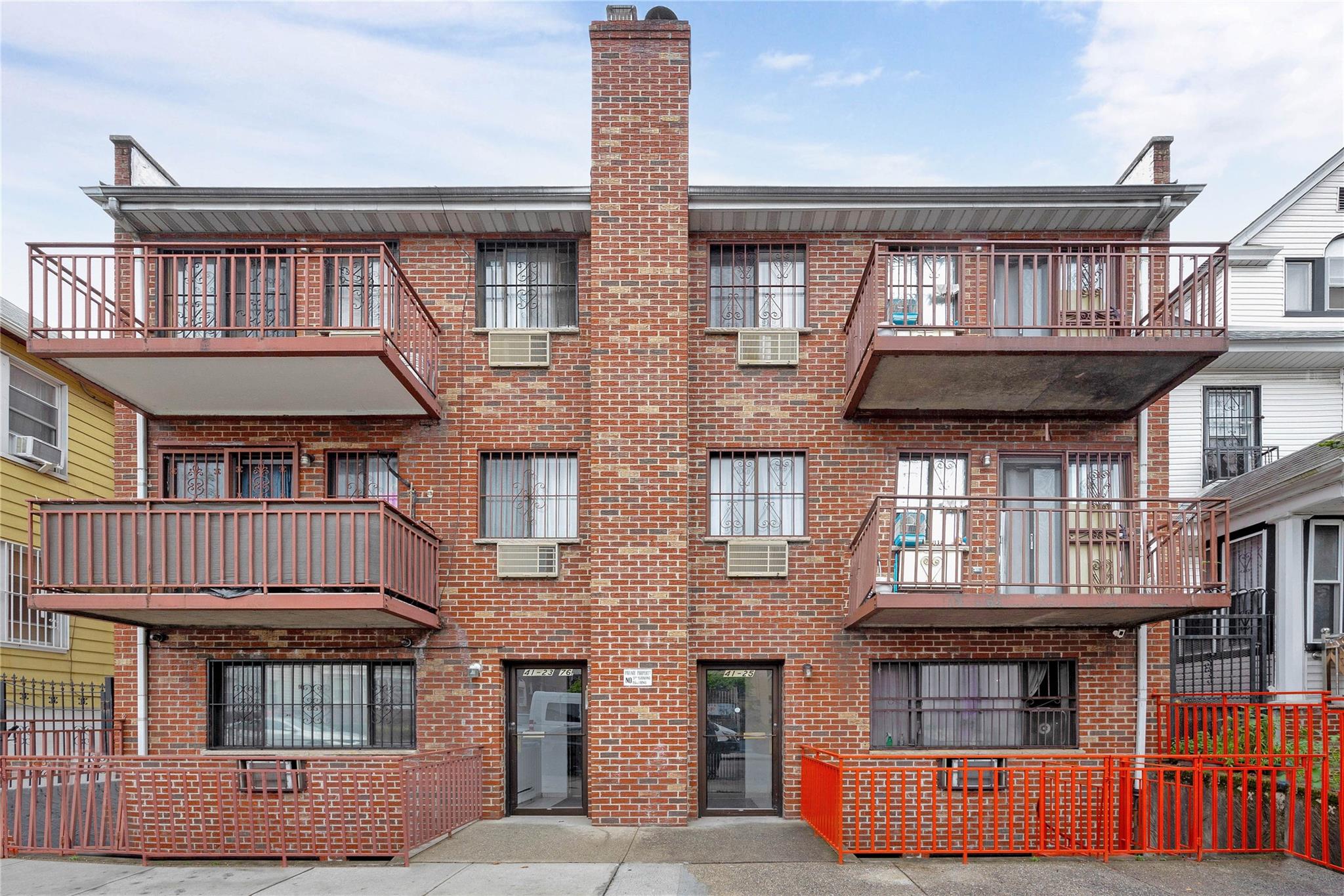 Property for Sale at 76th Street St  2B, Elmhurst, Queens, NY - Bedrooms: 1 
Bathrooms: 1 
Rooms: 3  - $455,000