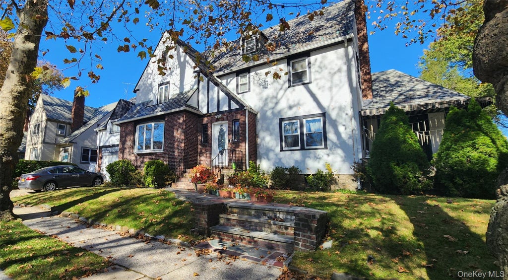 Photo of 243 E Grand Street, Mount Vernon, NY 10552 (MLS # 1067851)