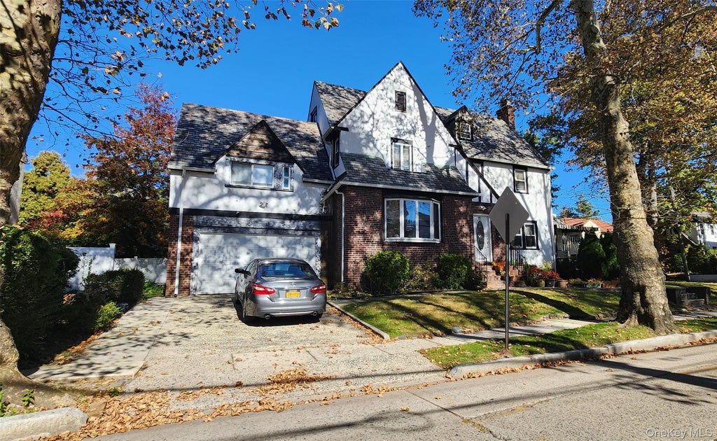 Photo of 243 E Grand Street, Mount Vernon, NY 10552 (MLS # 1067851)