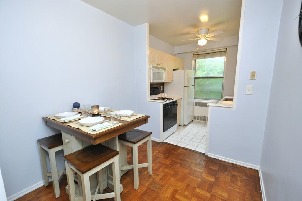 Scarsdale, New York 10583, United States, 1 Bedroom Bedrooms, ,1 BathroomBathrooms,Residential,Active,125717