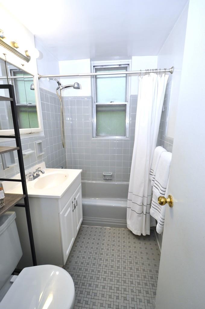 Scarsdale, New York 10583, United States, 1 Bedroom Bedrooms, ,1 BathroomBathrooms,Residential,Active,125717